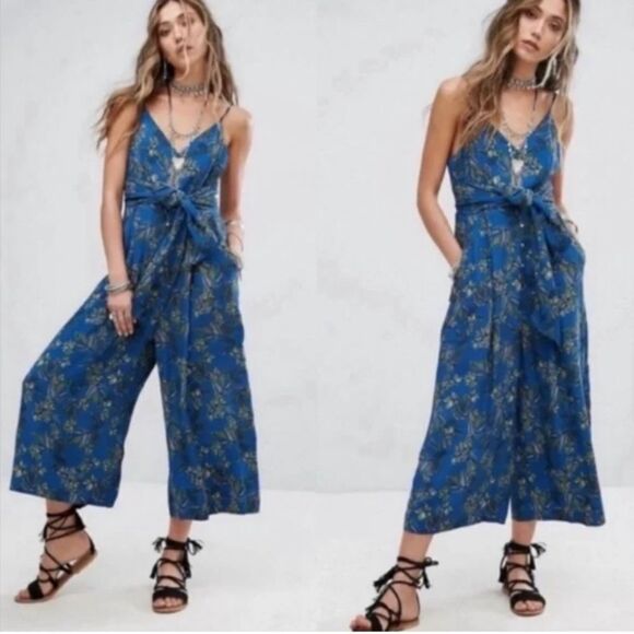 Free People | Floral Jumpsuit with Pockets, Size 2 - Picture 1 of 11